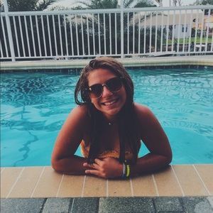 Meet your Posher, Haleigh